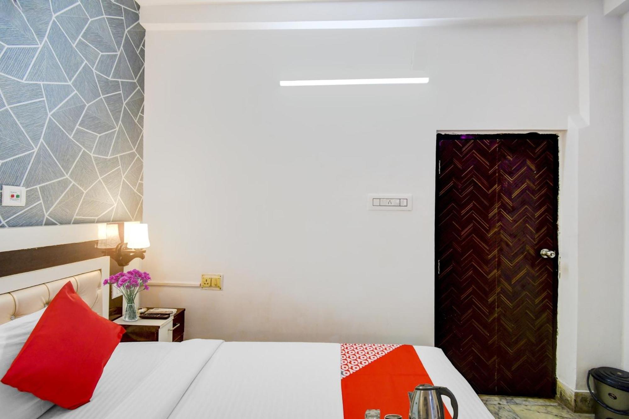 Hotel O The Nest Inn Near Acropolis Mall Jadabpur Exterior photo